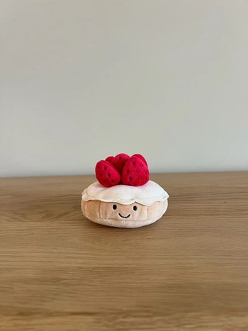Peluche Jellycat tarte aux fraises