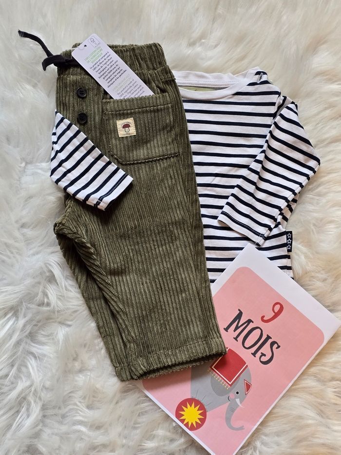 Neufs (non portés)💙🤩😍 superbe ensemble teeshirt ml et pantalon velours 9 mois garçon 💙😍🤩