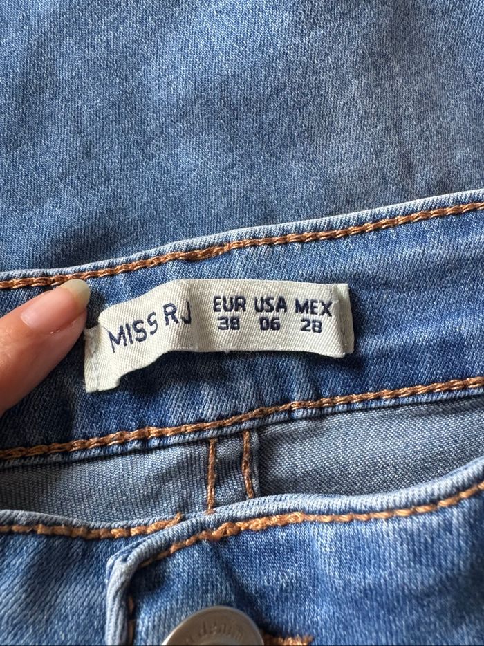 Jean troué taille 38 - photo numéro 7