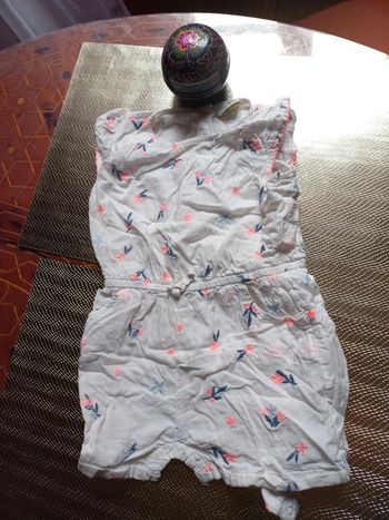 Très jolie combishort 23 mois