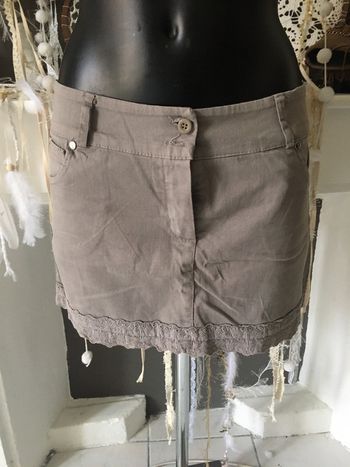 Jolie jupe dentelle marron