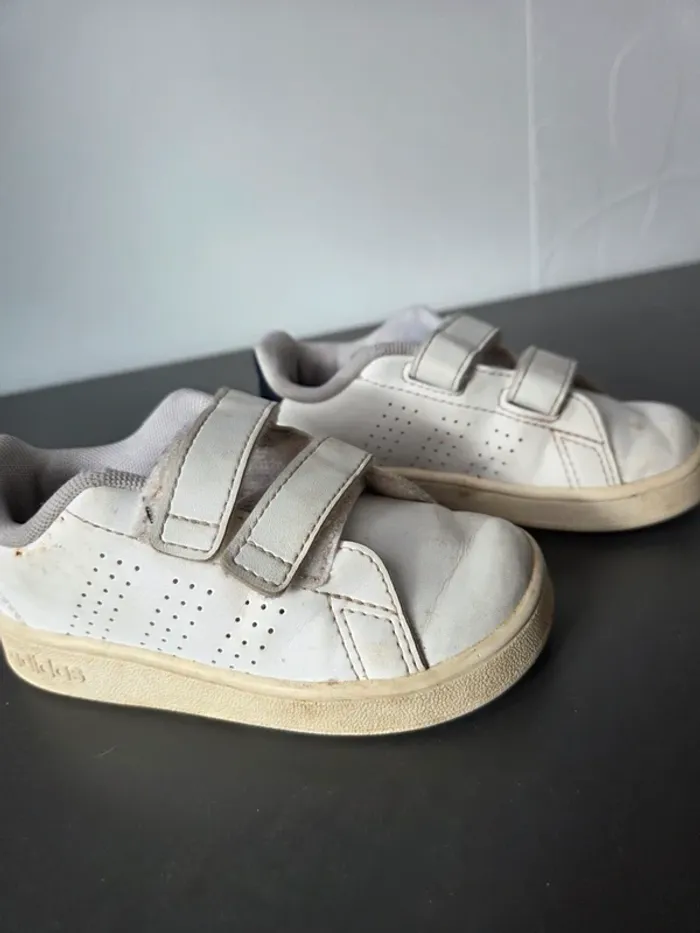 Basket adidas garçon taille 23 - photo numéro 2
