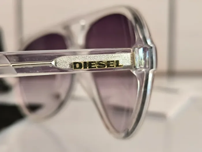 Neuf DIESEL lunettes de soleil UV2 - Monture transparente & verres gris / mauve dégradés - photo numéro 2