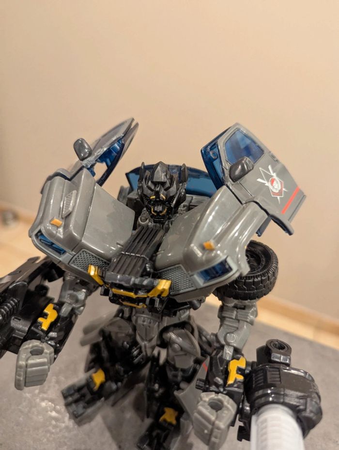 Figurine Transformers Ironhide en excellent etat - photo numéro 4