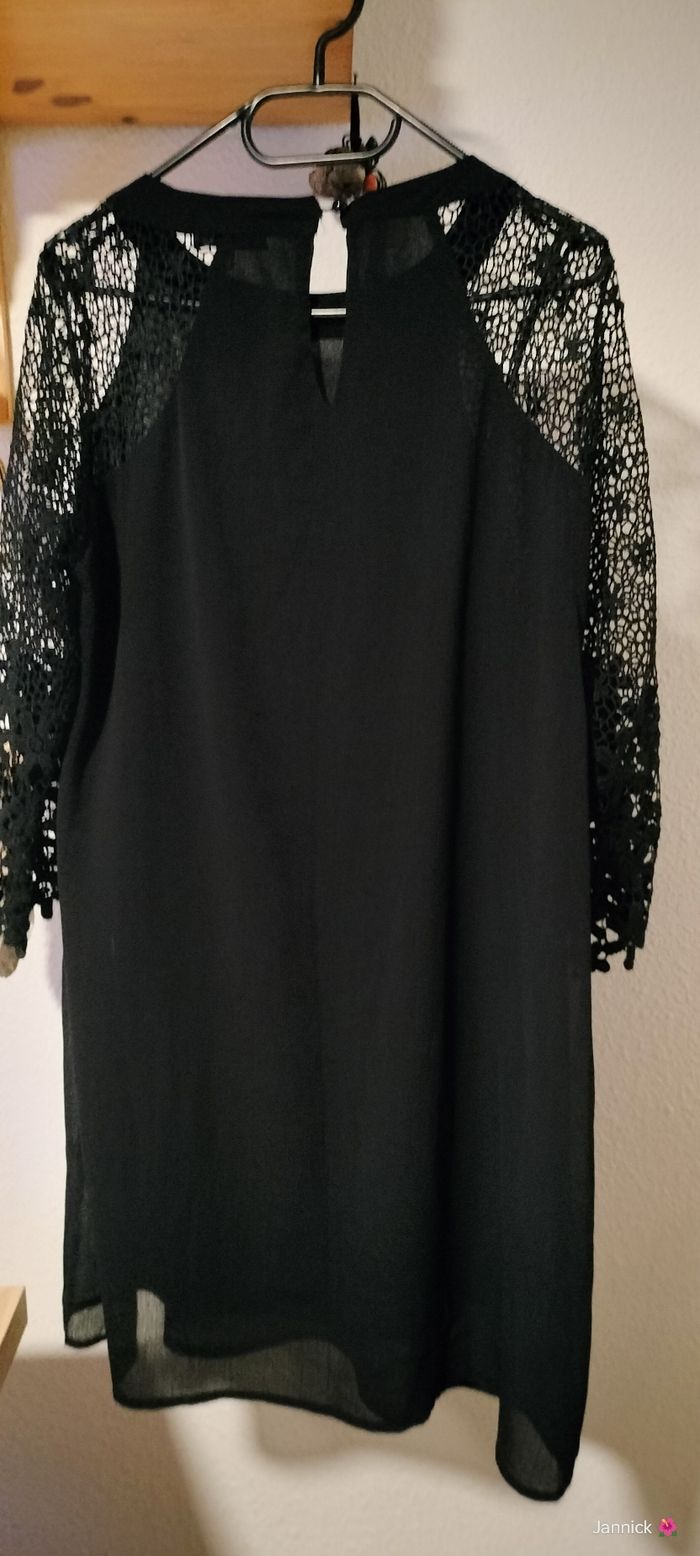 Robe noire - photo numéro 6