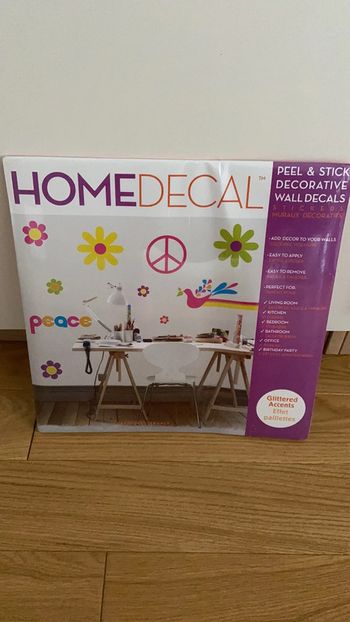 Stickers décoratifs neufs emballés peace fleur homedecal