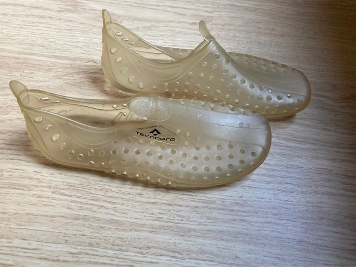 Chaussures de piscine taille 32