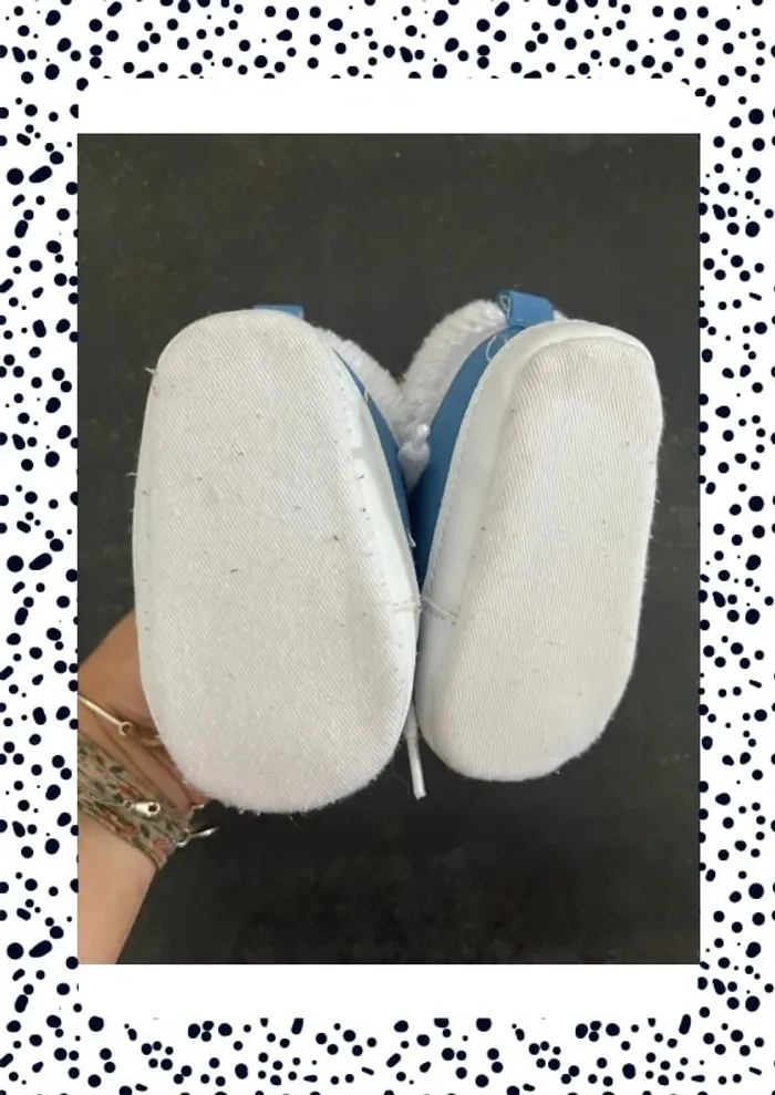 Chausson chaussure Winnie l’ourson marque Disney taille 10 cm - photo numéro 3
