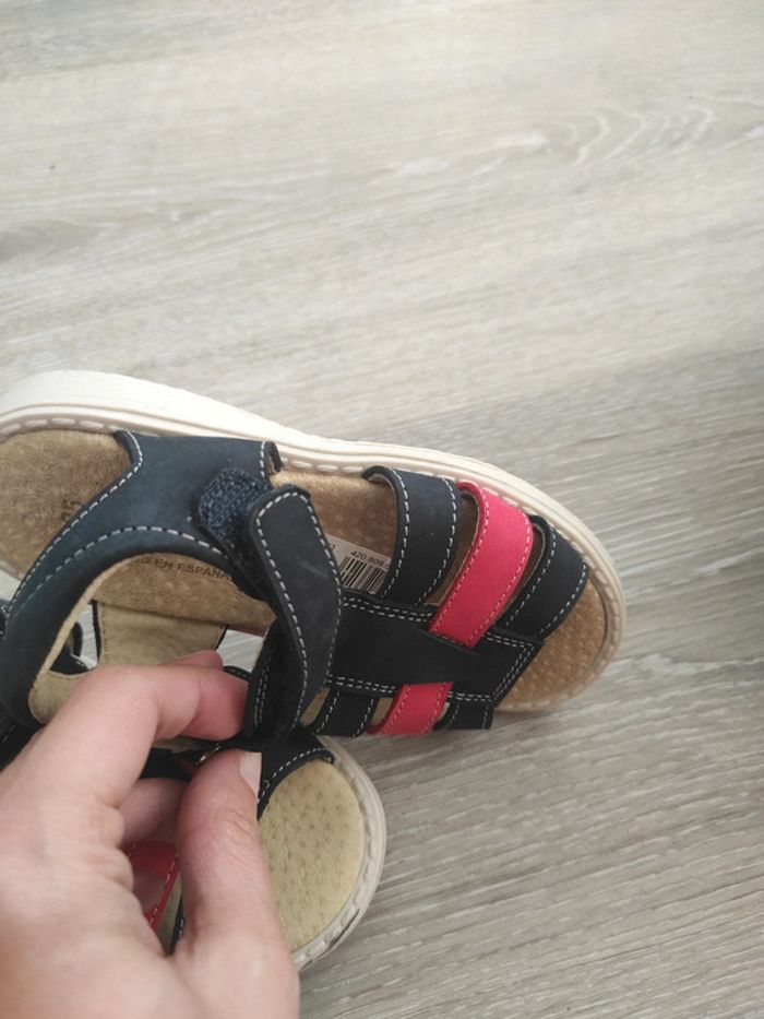 Sandalettes pointure 25 - photo numéro 5