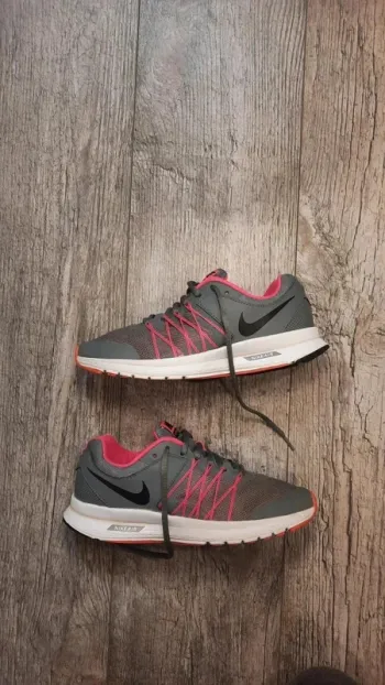 Basket Nike Air Relentless 38.5