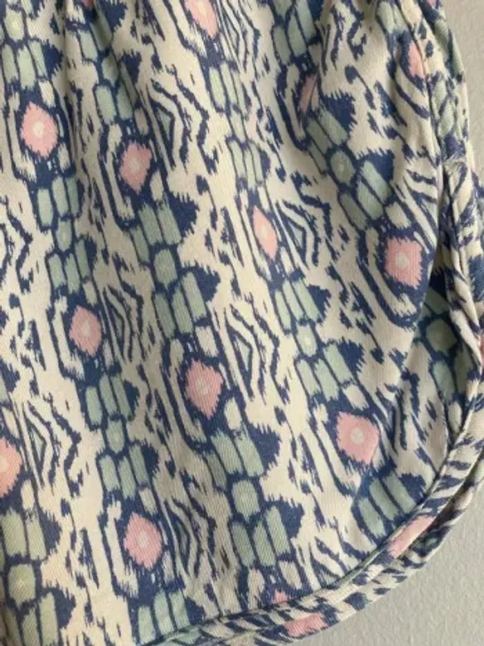 Short fluide Hollister taille S – très bon état - photo numéro 3