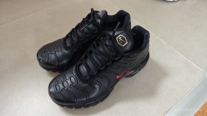 Nike Air Max Plus " Leather Bred" - photo numéro 6