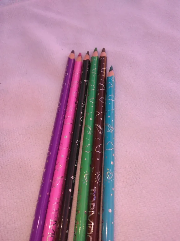 Crayon de couleur - photo numéro 2