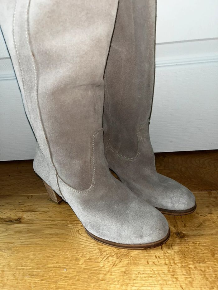 Bottes hautes beiges à talons, taille 36 - photo numéro 2