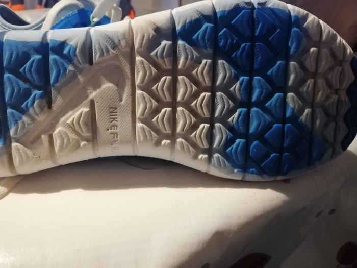 Basket légère Nike femme taille 39 - photo numéro 3