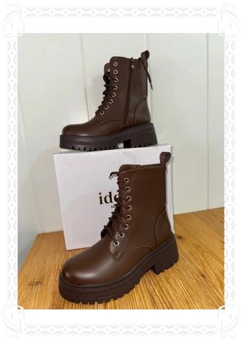 Bottes idéal shoes neuf C27