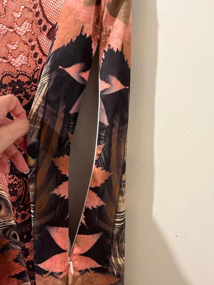 Merveilleuse robe taille 1 On dirait un tableau tellement le motif est beau - photo numéro 6