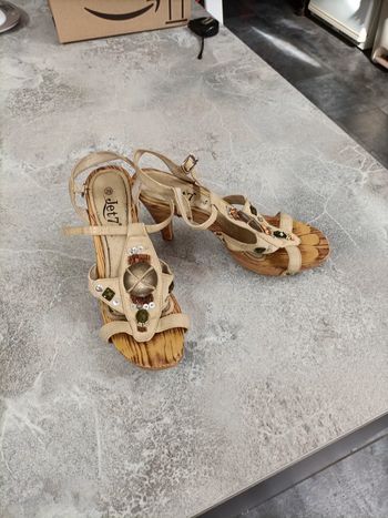 Chaussure style sabot a talon