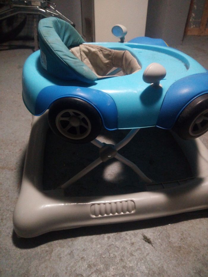 Voiturette premiers pas de bébé - photo numéro 4