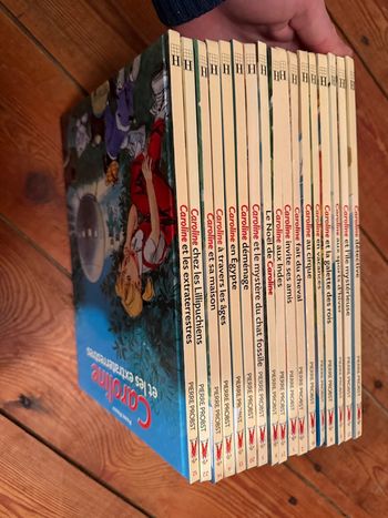 Bord jaune - lot de 17 livres Caroline Pierre probst bd album Hachette