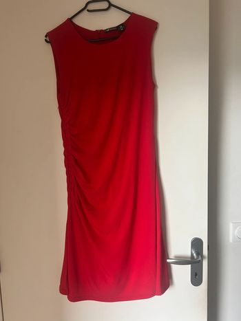 Magnifique robe rouge taille 40
