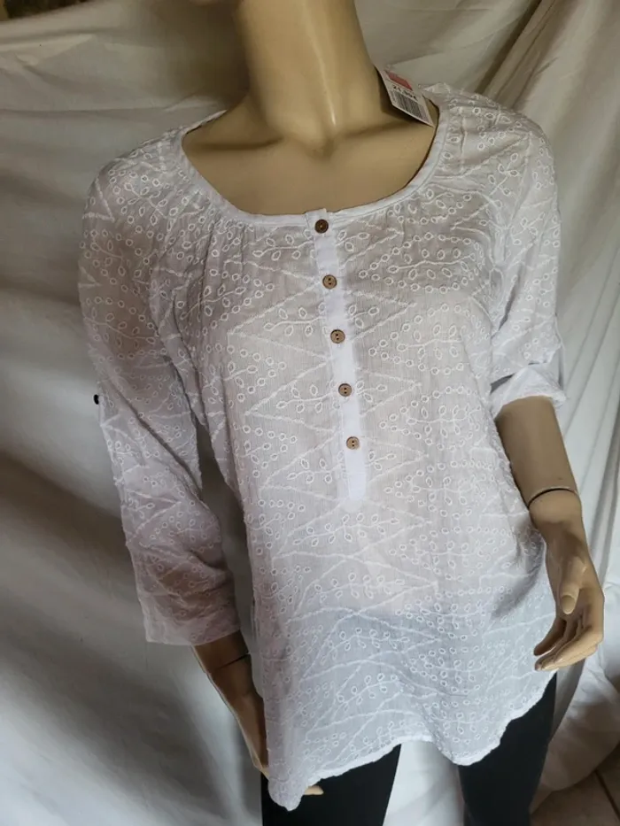 Haut blanc neuf - photo numéro 4