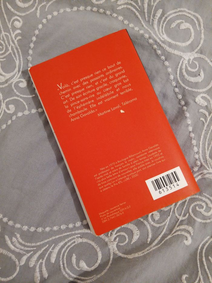 Livre (39) 📚 Je voudrais que quelqu'un m'attende quelque part - photo numéro 2