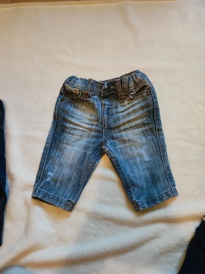Lot 5 pantalons/jean 6 mois - photo numéro 3