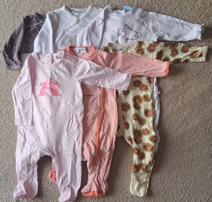 Très gros lot de vêtements fille taille 9 mois - photo numéro 4