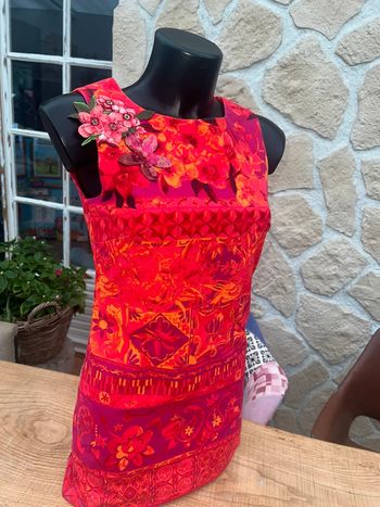 Robe femme été desigual fleurs taille S 36 rouge rose broderie