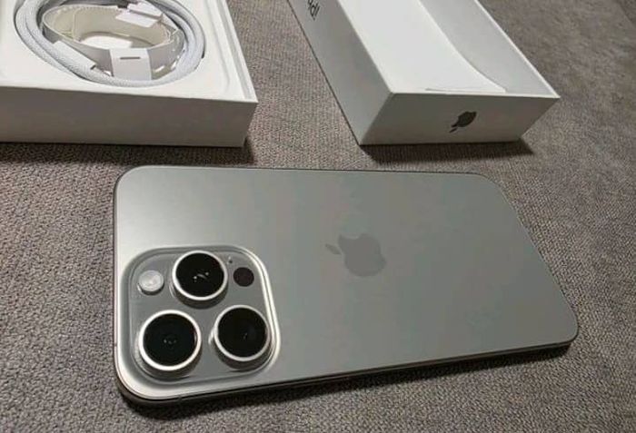 iPhone. - photo numéro 2