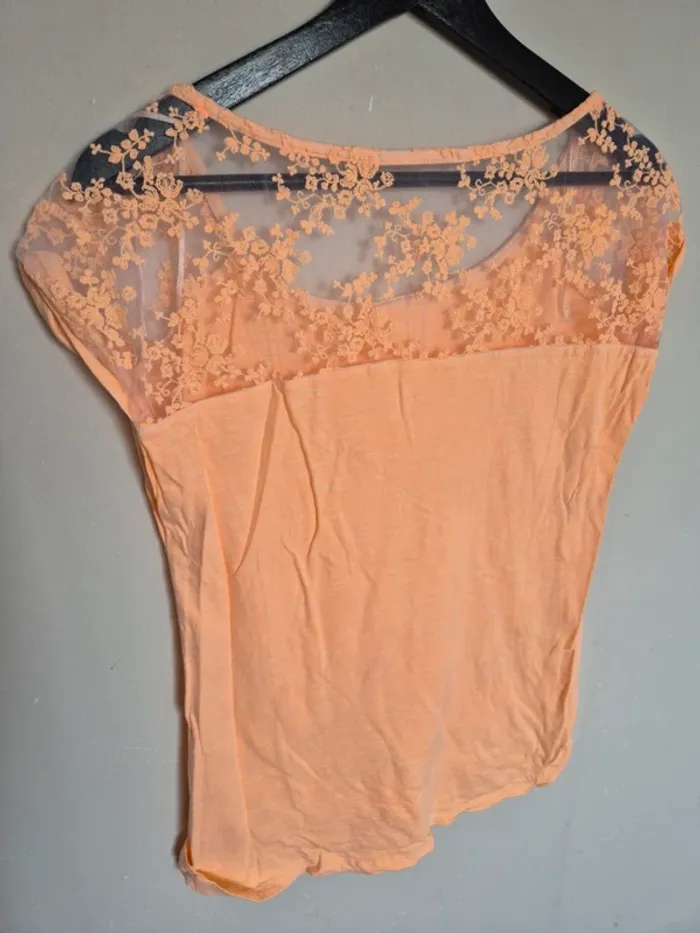 Tshirt camaïeu taille S - photo numéro 8