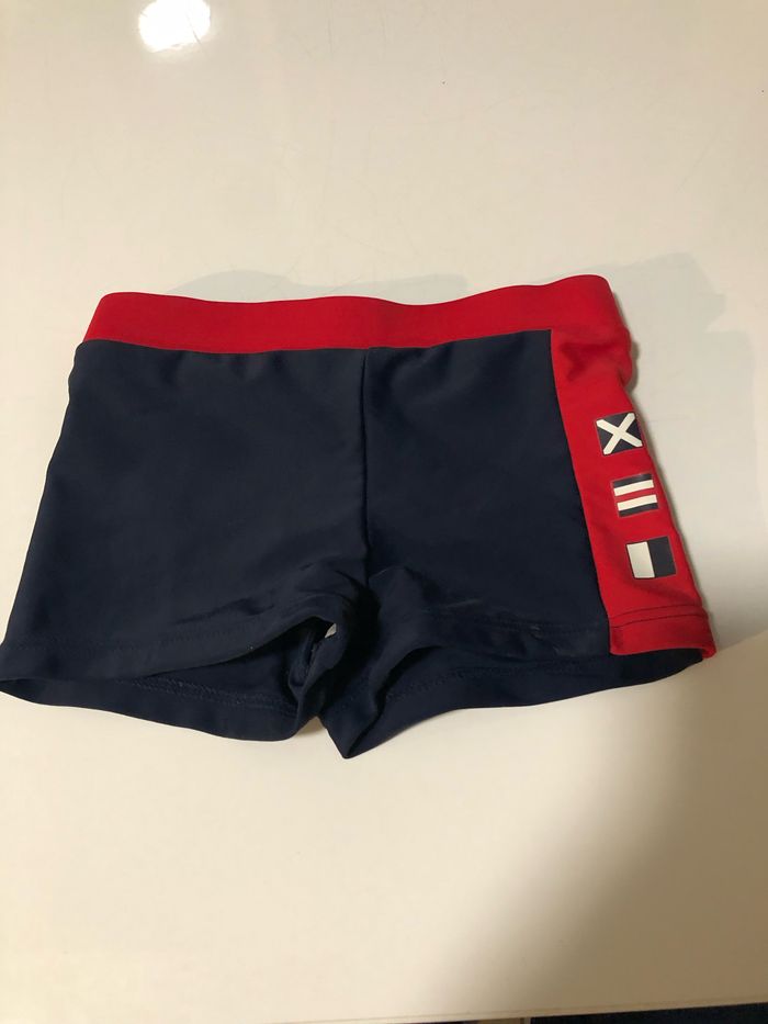 Maillot de bain taille 18 mois