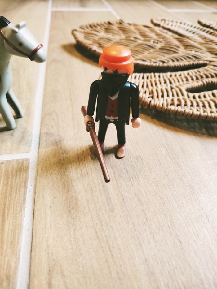 🐎Playmobil lot de figurines Indien, cheval et voleur cow boy western n*1 - photo numéro 3