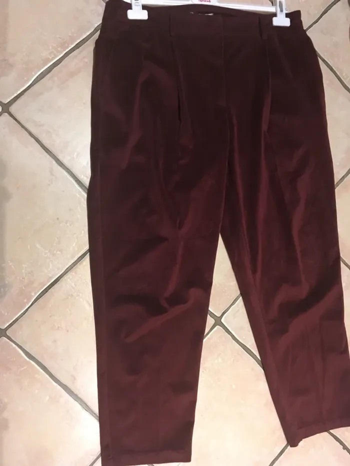 Magnifique pantalon tout doux en velours léger ras en excellent état en 44 de chez Camaïeu - photo numéro 7