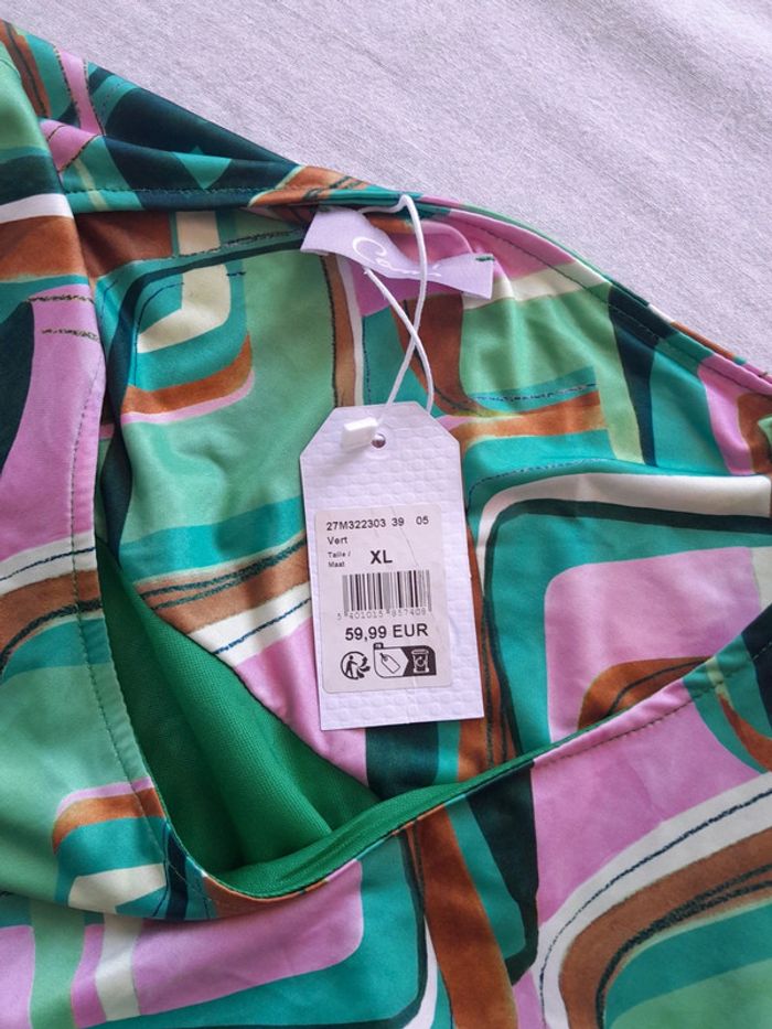 Jolie robe à motifs Cams neuve avec etiquette - photo numéro 4