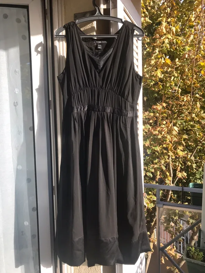 Robe de soirée noire Voile et satin