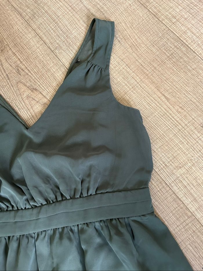 Robe verte kaki sans manches Naf Naf taille 36 excellent état - photo numéro 9