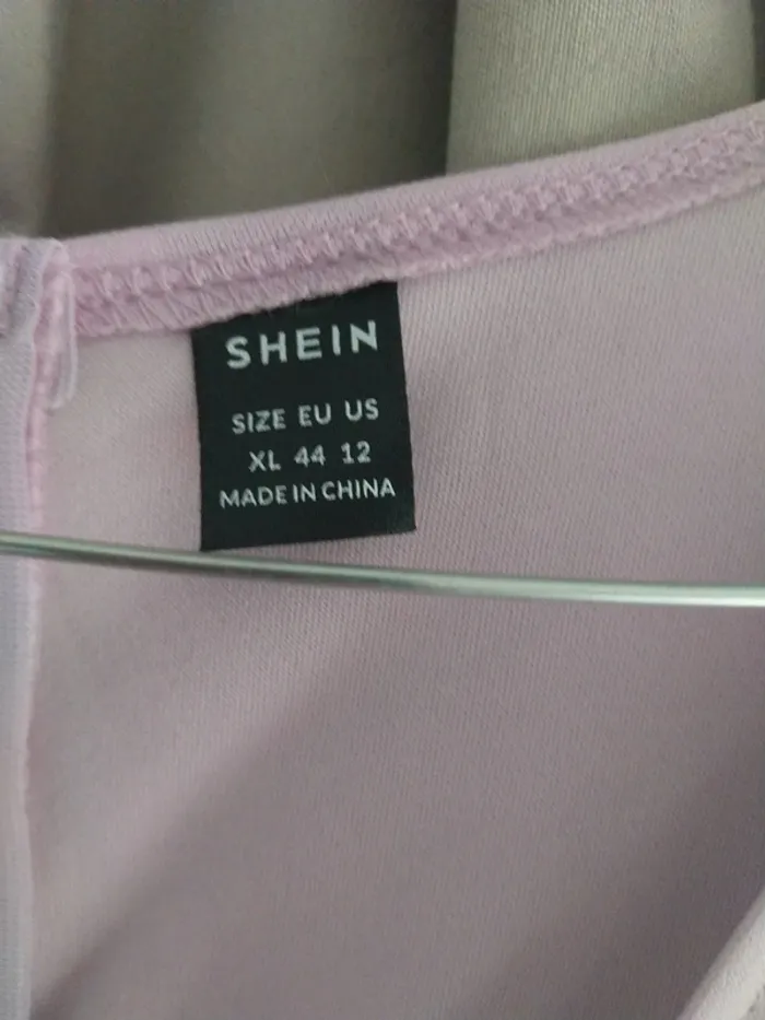 Robe shein XL ou 44 - photo numéro 2