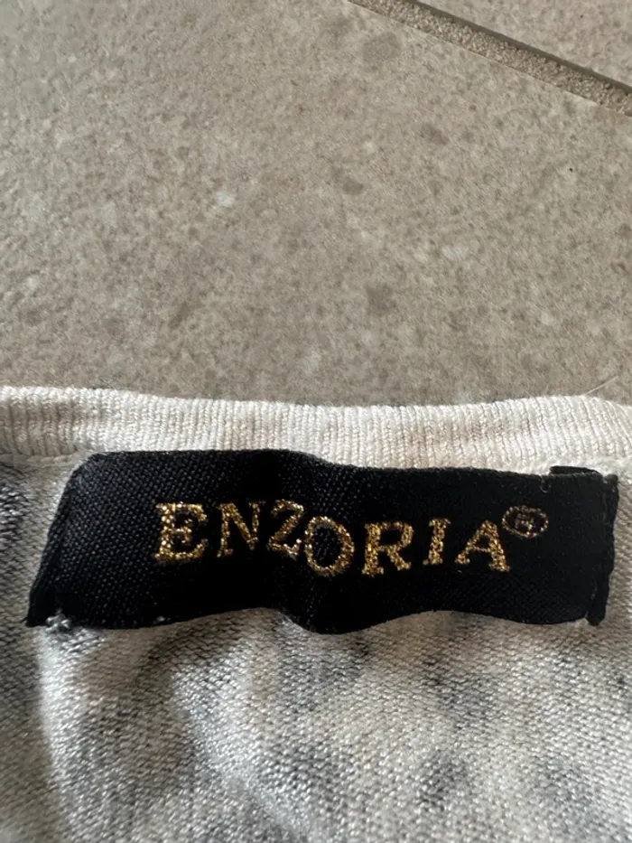 Haut marron et noir Enzoria, très bon état, taille unique - photo numéro 2