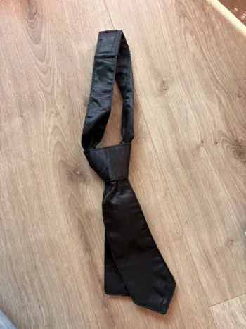 Cravate enfant garçon noire neuve