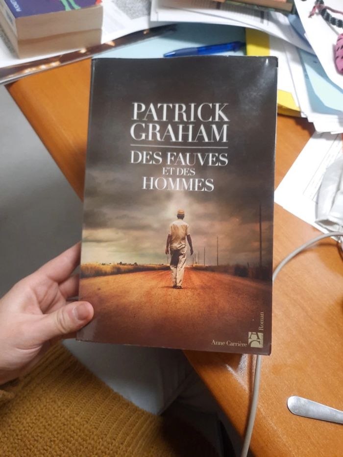 Livre à c édition roman anne carrière