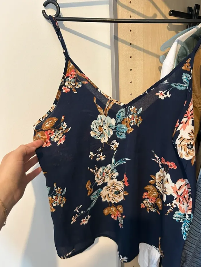 Débardeur à fleur - photo numéro 3