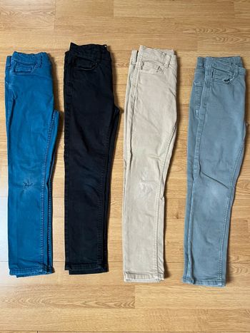 Lot de 4 jeans 8 ans