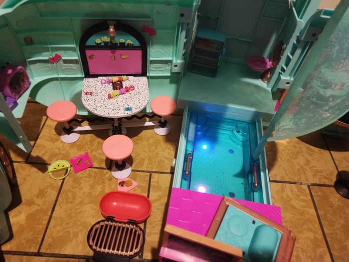 Camping car poupée lol - photo numéro 4