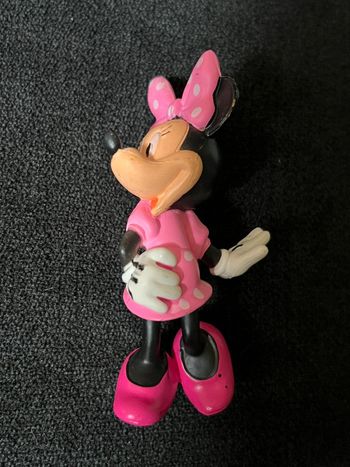 Minnie figurine