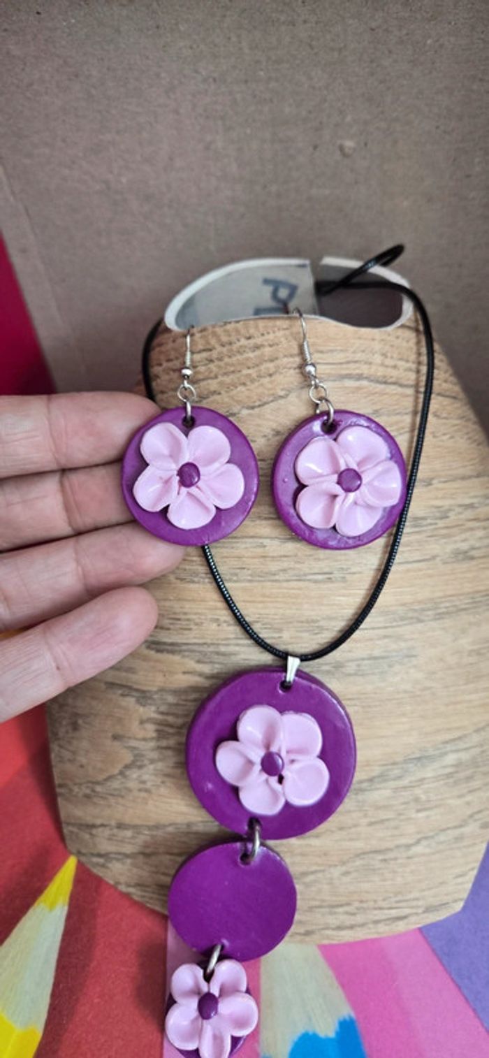 Parure Fimo fleur violet/lilas neuf - photo numéro 4