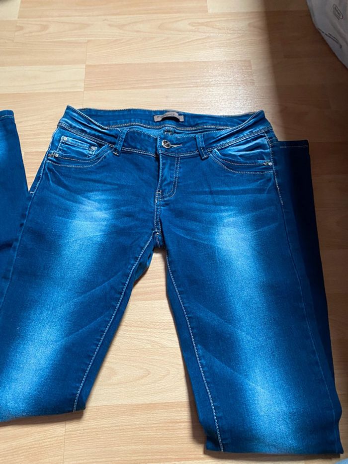 Jean bleu taille S/36 D.cherri - photo numéro 2