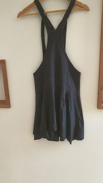 Robe noire bretelles réglables et fermeture éclair taille S 
Cora Kemperman