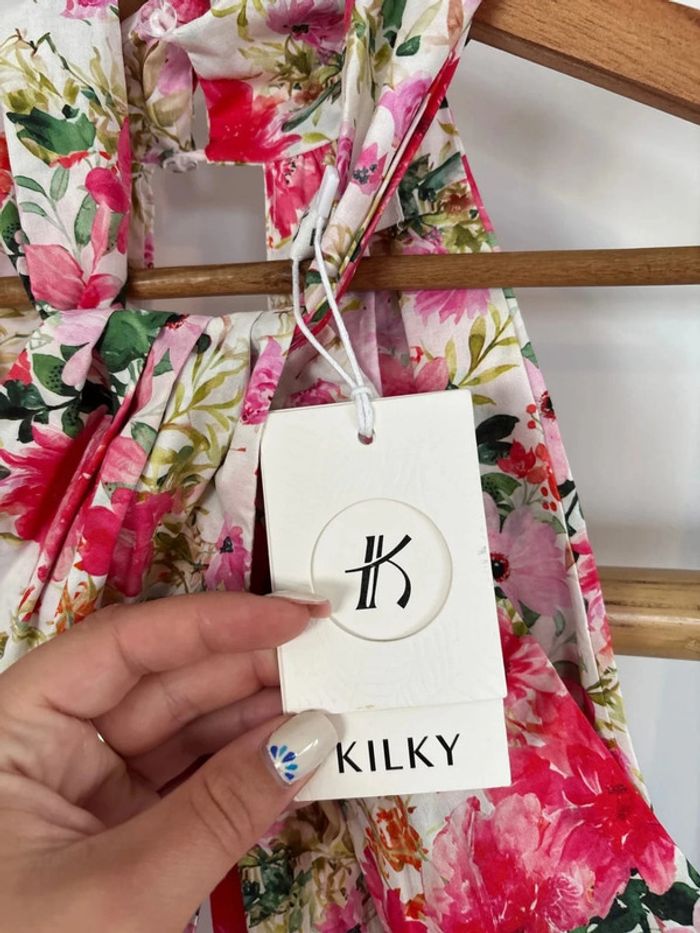 Jolie Combi short à fleurs rose et blanche Kilky taille S/M neuve avec étiquette - photo numéro 6